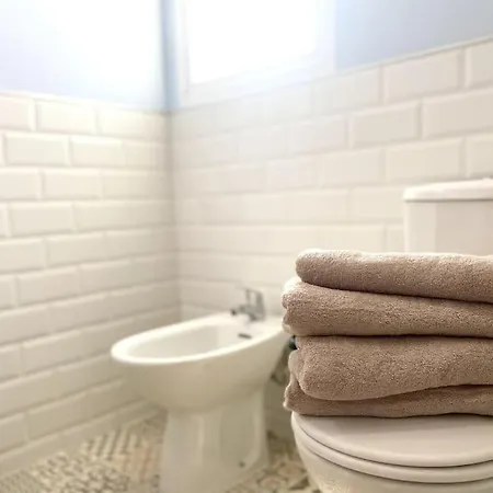 Adeje + Parking אדחה