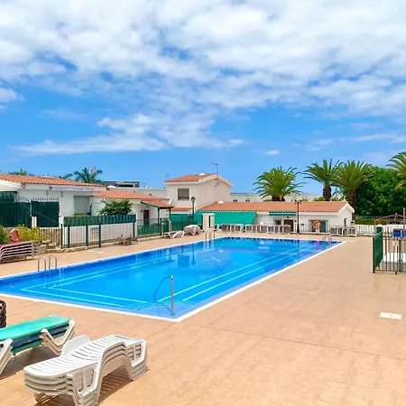 Adeje + Parking אדחה